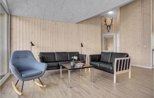 Cozy Home In Grenaa With Kitchen