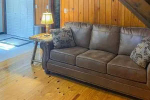 Little Cub - Chestnut Gap