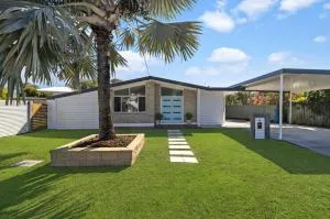 Superb Coastal Hideaway Walk to Alex Headland - Будерім