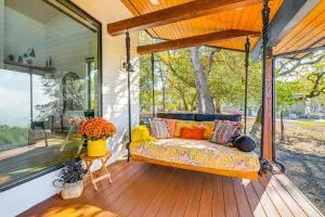 Dreamy Hilltop View Roseburg Wine Country Retreat - Sutherlin
