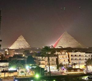 king ramses pyramids view apartment