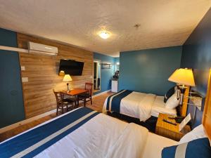 Harbour Light Motel