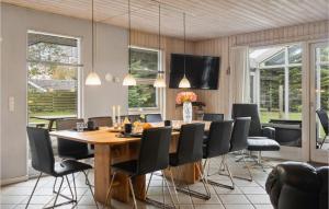 Holiday Home Kamillevej Væggerløse Denm