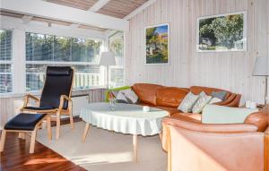 Three-Bedroom Holiday Home In Albak