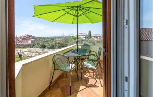 Stunning Apartment In Valbandon