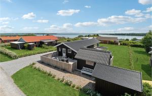 3 Bedroom Nice Home In Hurup Thy