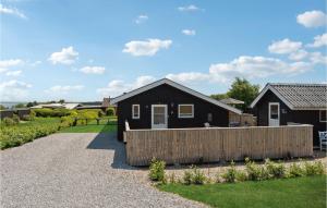 3 Bedroom Nice Home In Hurup Thy