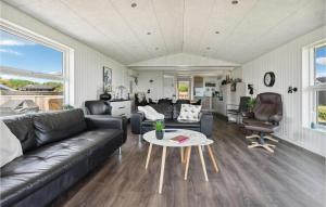 3 Bedroom Nice Home In Hurup Thy