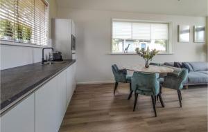 Lovely Home In Oosterwolde With Wifi