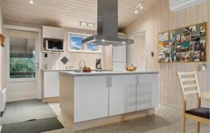 4 Bedroom Pet Friendly Home In Ebeltoft