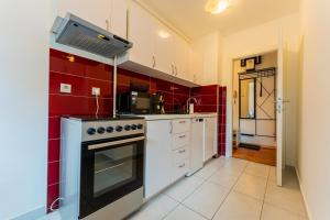 Flexible SelfCheckIns 116 - Zagreb - Bedroom - Loggia