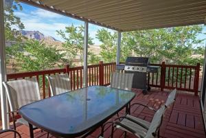 Air Conditioning, OHV Trails near home, Close to Lake Powell, Bullfrog Marina