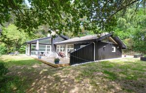 Beautiful Home In Ebeltoft With Sauna