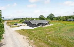 Lovely Home In Glesborg With Sauna - Bønnerup Strand