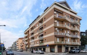 3 Bedroom Cozy Apartment In Pescara