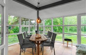 Three-Bedroom Holiday Home In Grenaa