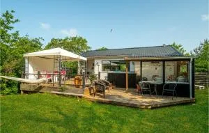 3 Bedroom Amazing Home In Glesborg - Rygård Strand