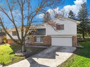 Parkside Getaway- Spacious Six Bedroom Home for Families & Friends - Nevada