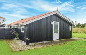 Three-Bedroom Holiday Home In Hemmet