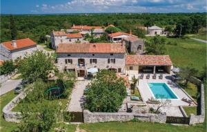 Cozy Home In Skicini With Sauna