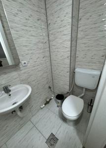 Cozy apartment with free parking