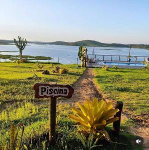 Maravilhosa Casa Amarela, Lago Pedra do Cavalo Ba em São Gonçalo dos Campos-Ba