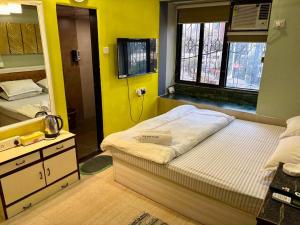 1 Bedroom Studio Apartment- Close to BKC