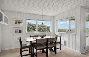 Awesome Home In Løkken