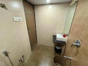 1 Bedroom Studio Apartment- Close to BKC