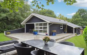 3 Bedroom Awesome Home In Glesborg