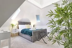 Writtle Massive 4 Bedroom Apartment with Parking In Gorgeous Countryside Location & Short Drive to Chelmsford City Centre Contractors Welcome - Fyfield