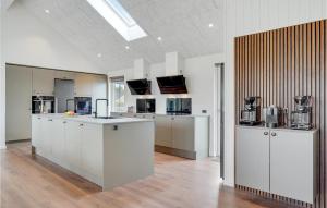 Cozy Home In Spøttrup With Wifi