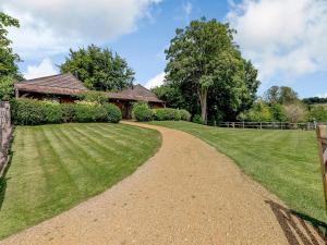 Castlemans Stables East