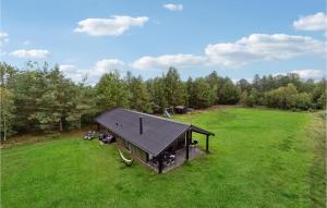 Three-Bedroom Holiday Home In Jerup