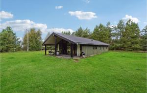 Three-Bedroom Holiday Home In Jerup