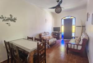 Apartamento 2 quartos e suíte na Praia de Maranduba, Ubatuba