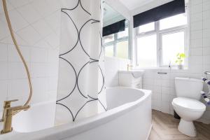 Orion Room - Twin Room in Luton