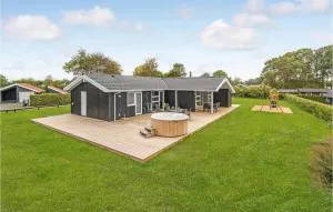 Beautiful Home In Hadsund With Sauna - Haslevgårde