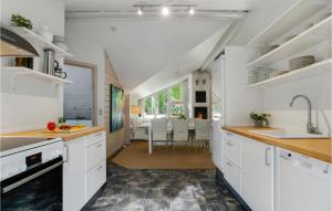 Lovely Home In Rønde With Kitchen