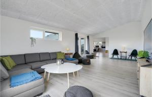 Lovely Home In Thisted With Sauna