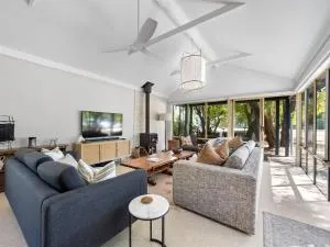 Mint Haus, stylish coastal retreat - Quindalup
