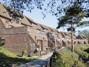 Pine View - E5473
