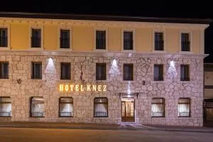 Hotel Knez - 布戈伊诺