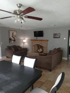 Country Cottage - سانت كلود