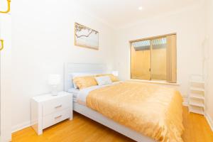 Glenelg House Modern 5QBed,1cot,3Bth, 4TV,FastWIFI