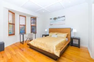 Glenelg House Modern 5QBed,1cot,3Bth, 4TV, Pet - Plympton
