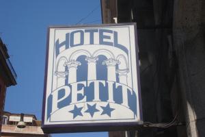 Hotel Le Petit