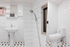 4bed rooms, 2bathroom, Center of Seoul for huge group