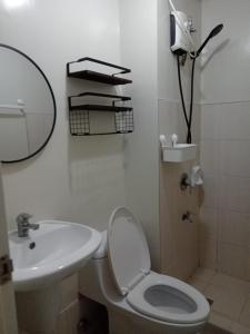 Condo near ATC- Molito Alabang, Muntinlupa