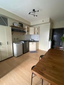 Condo near ATC- Molito Alabang, Muntinlupa